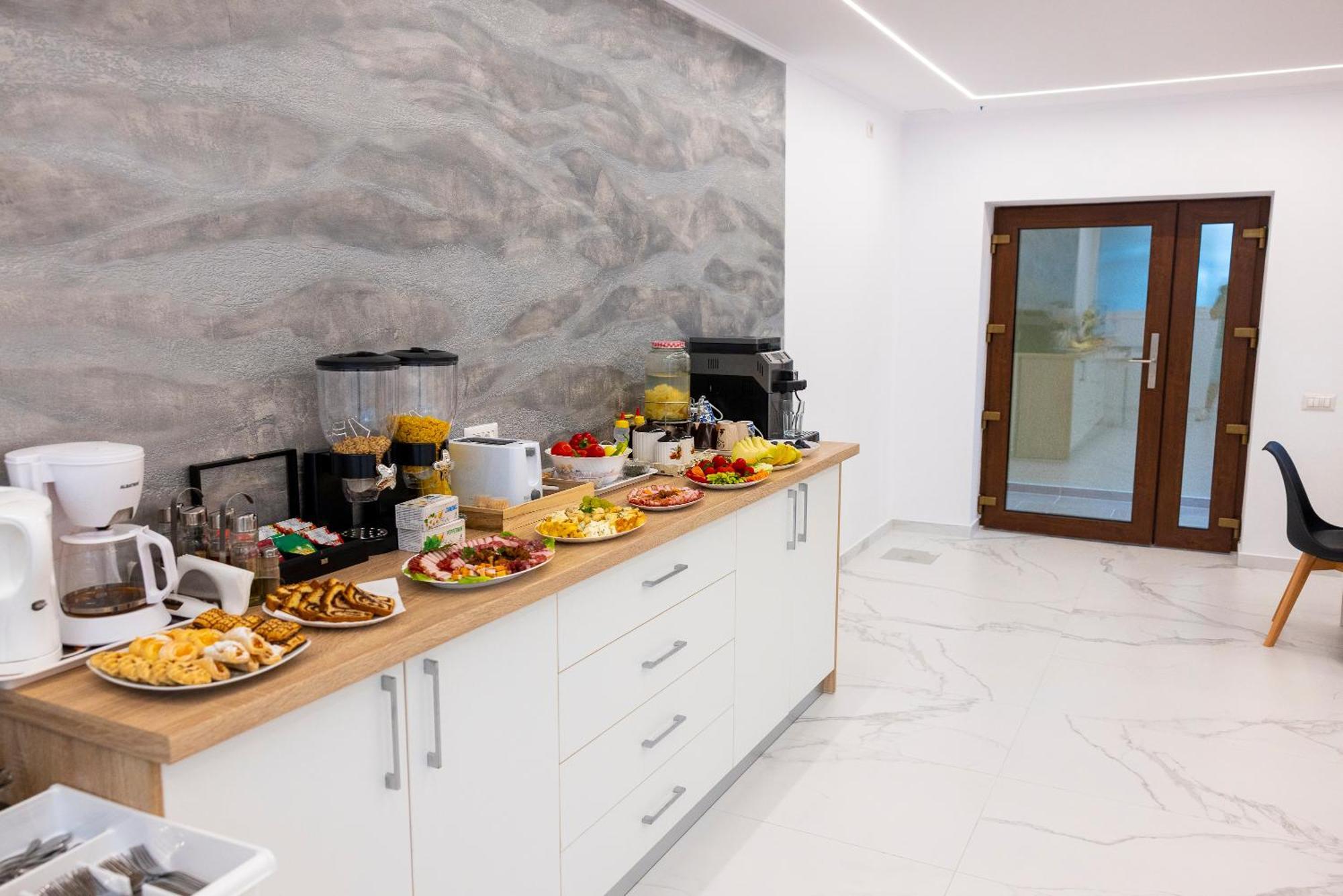 Casa Cu Nuc Hotel Alba Iulia Eksteriør billede