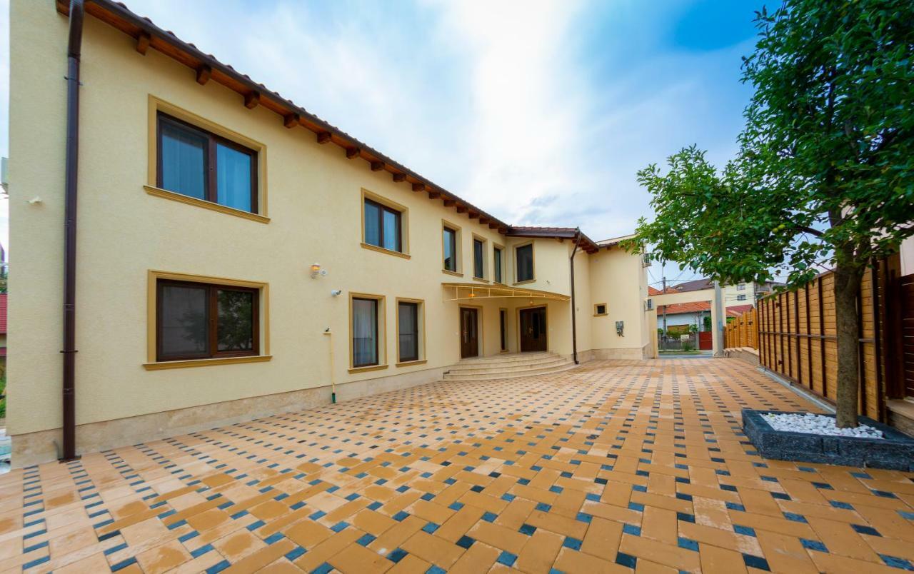 Casa Cu Nuc Hotel Alba Iulia Eksteriør billede