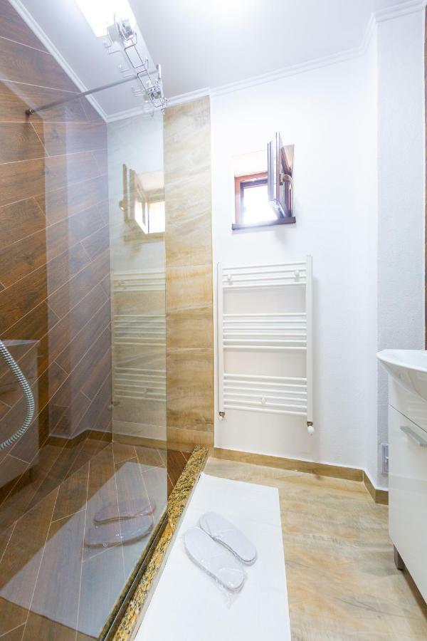 Casa Cu Nuc Hotel Alba Iulia Eksteriør billede